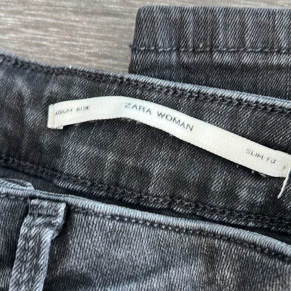 Zara Slim Distressed Black Skinny Midrise - Picture 4 of 7